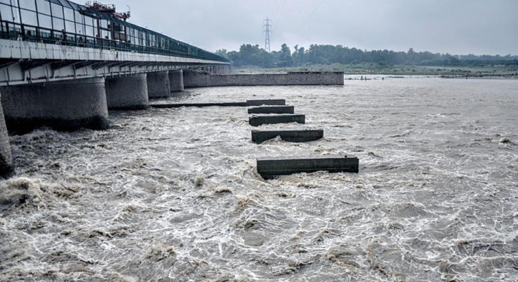 Water level reduced in Hathinikund, flood risk averted in Delhi!
